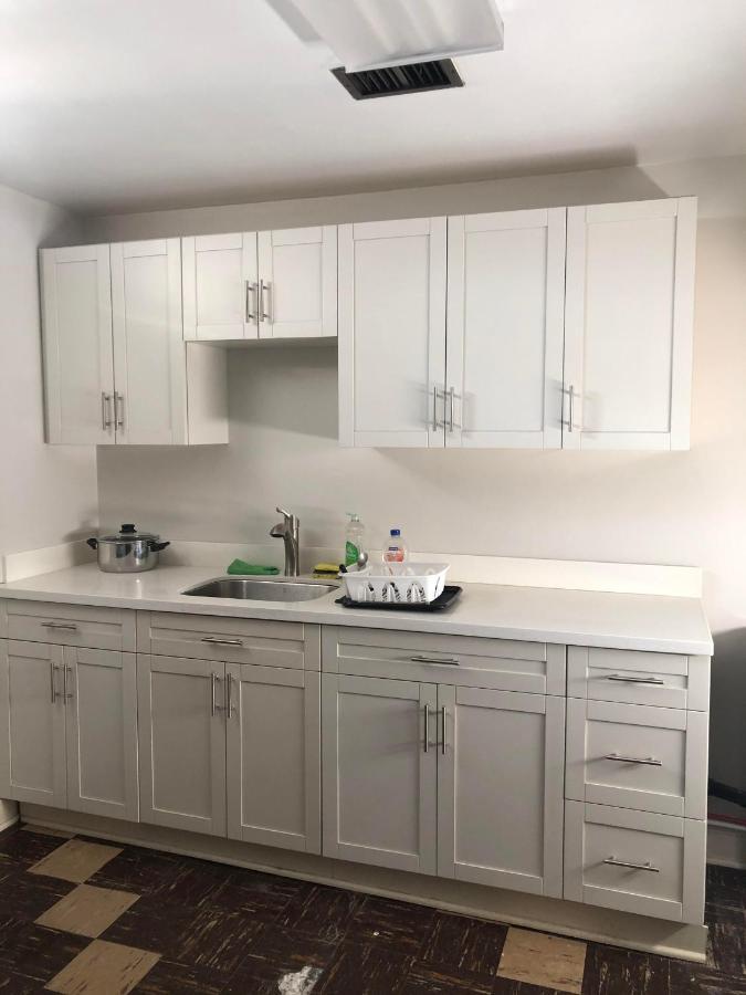 Cozy Guest Home Close To Downtown Vancouver Sights & Subway Station エクステリア 写真
